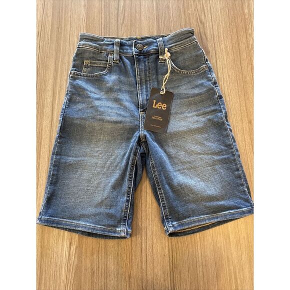 Lee Shorts Womens 25 Bermuda Denim Jean Medium Blue Wash 100% Cotton Made n USA‎ - Picture 1 of 12